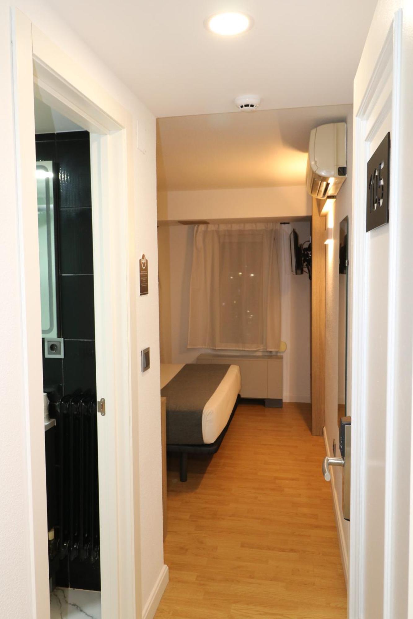 Hostal Alda Palencia Plaza Esterno foto