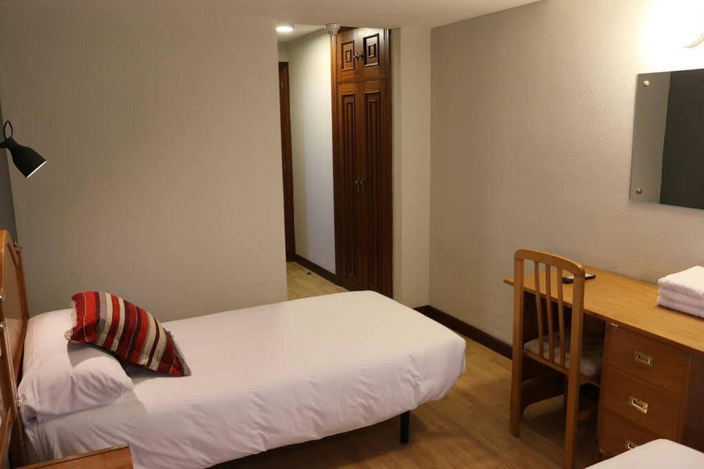 Hostal Alda Palencia Plaza Esterno foto